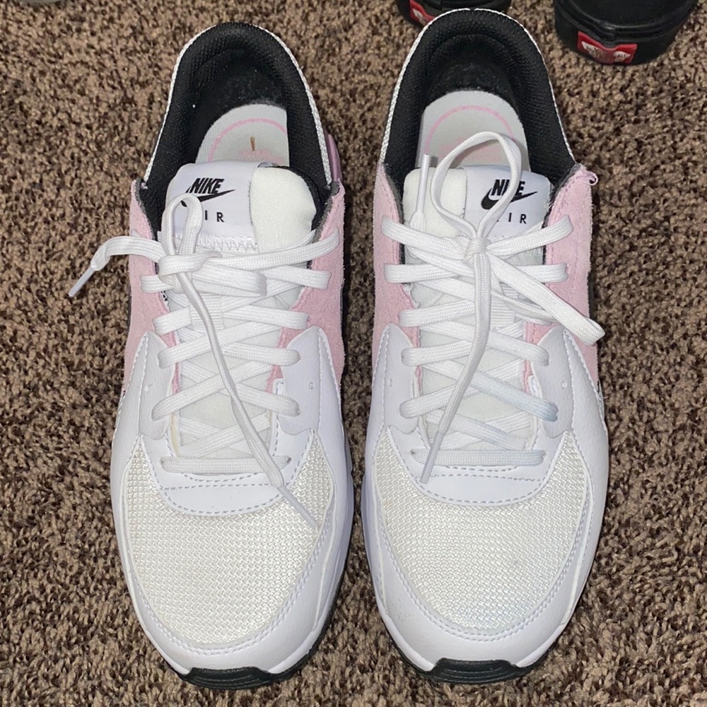 Super cute NIKE AIR shoes